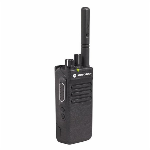 MOTOROLA Portatif radio VHF numérique DP2400e