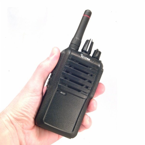 ICOM Portatif radio UHF IC-F4002